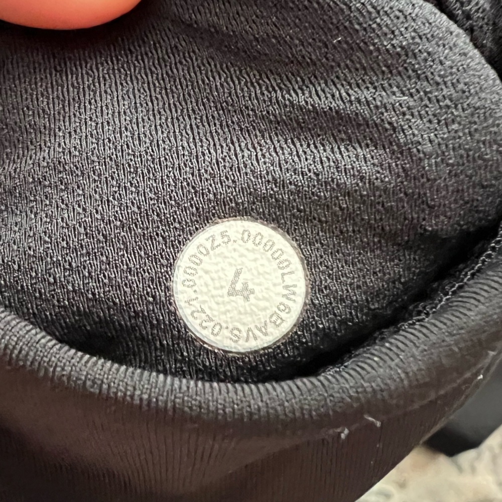 Lululemon Pace Rival High-Rise Crop 22" | Black | Size 4 - Picture 9 of 9
